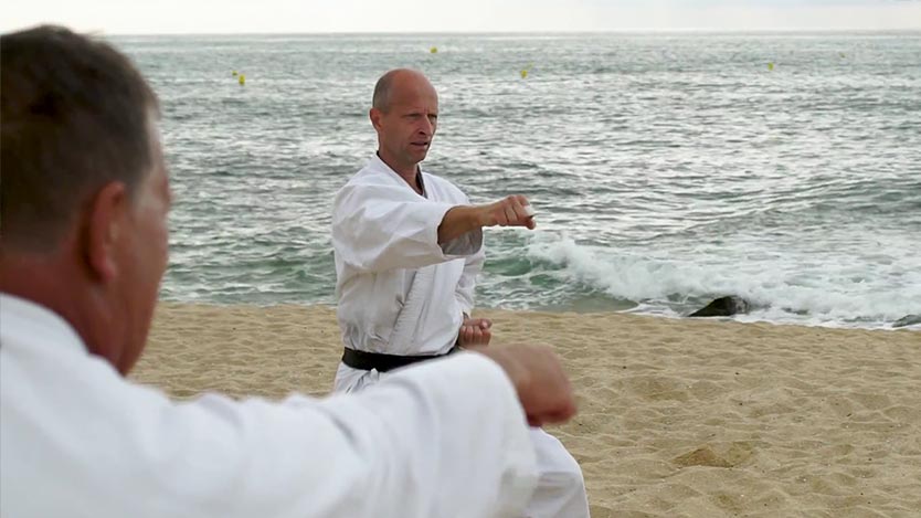 Karate direkt am Strand